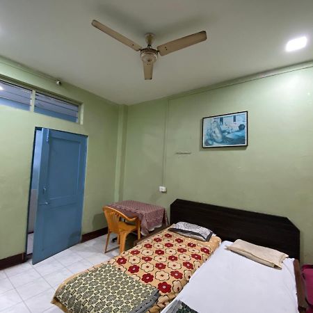 Muktai Lodge Solapur Ngoại thất bức ảnh