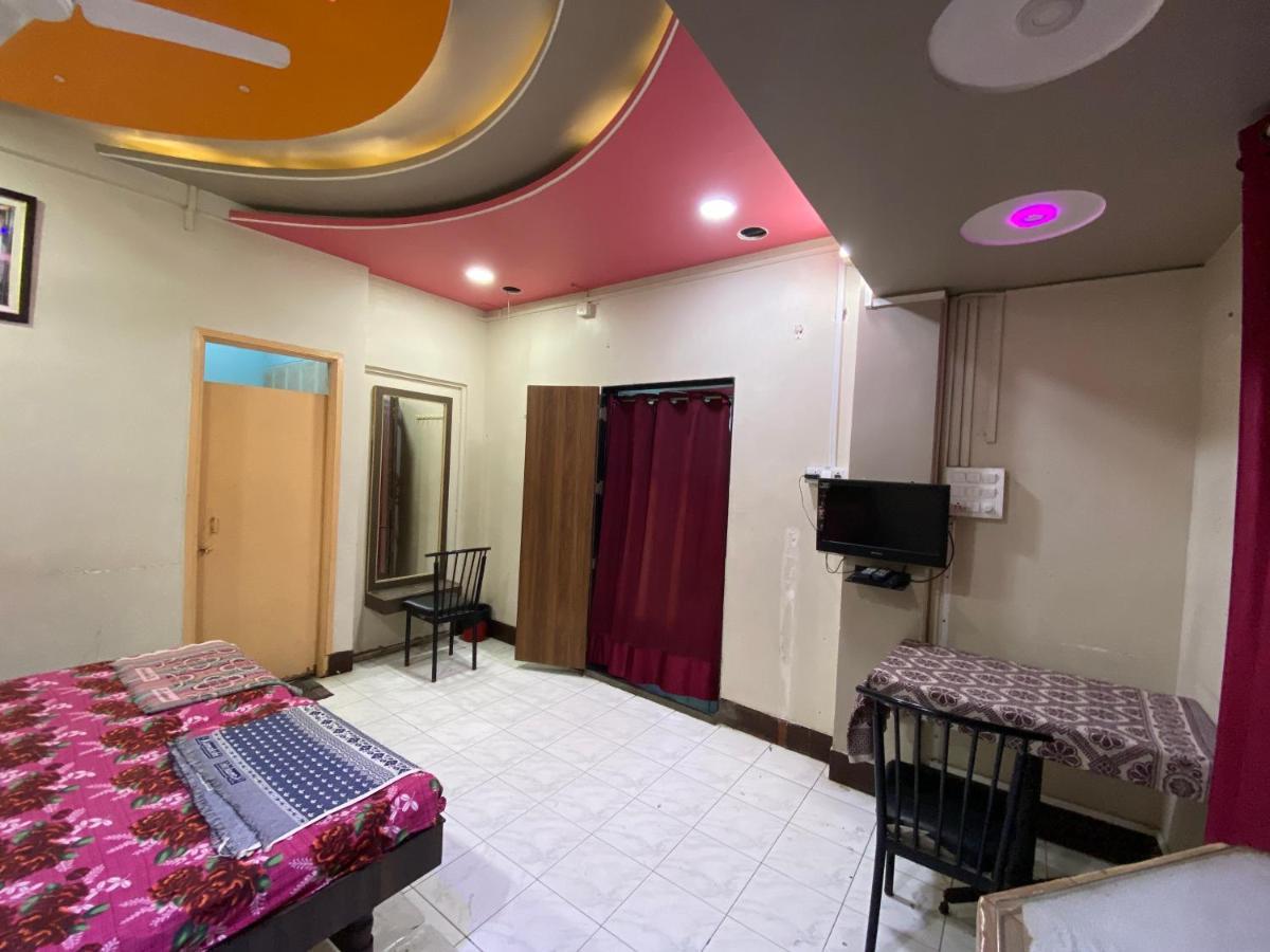 Muktai Lodge Solapur Ngoại thất bức ảnh