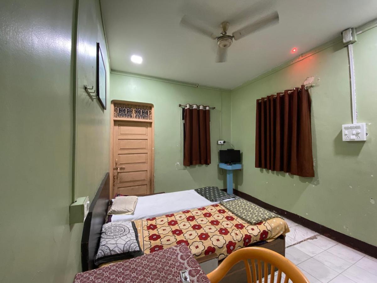 Muktai Lodge Solapur Ngoại thất bức ảnh