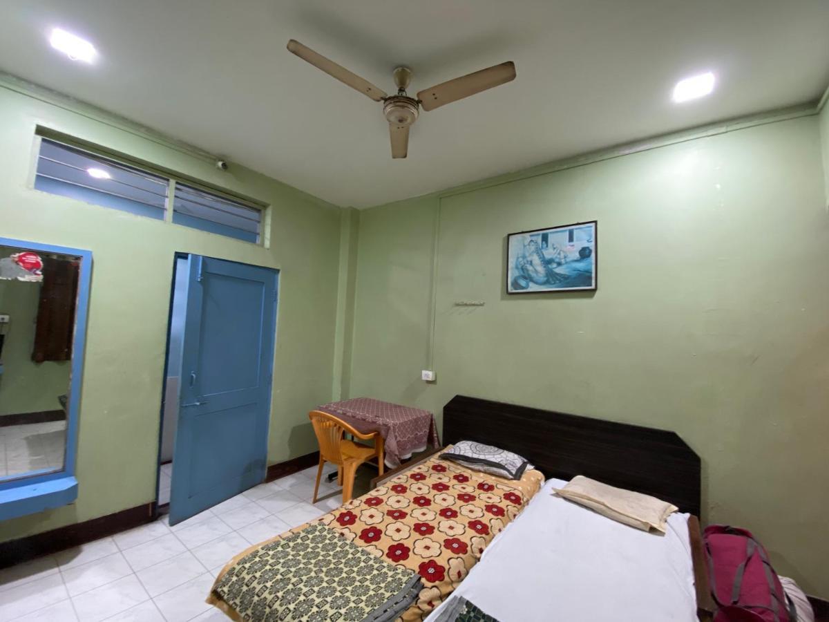 Muktai Lodge Solapur Ngoại thất bức ảnh