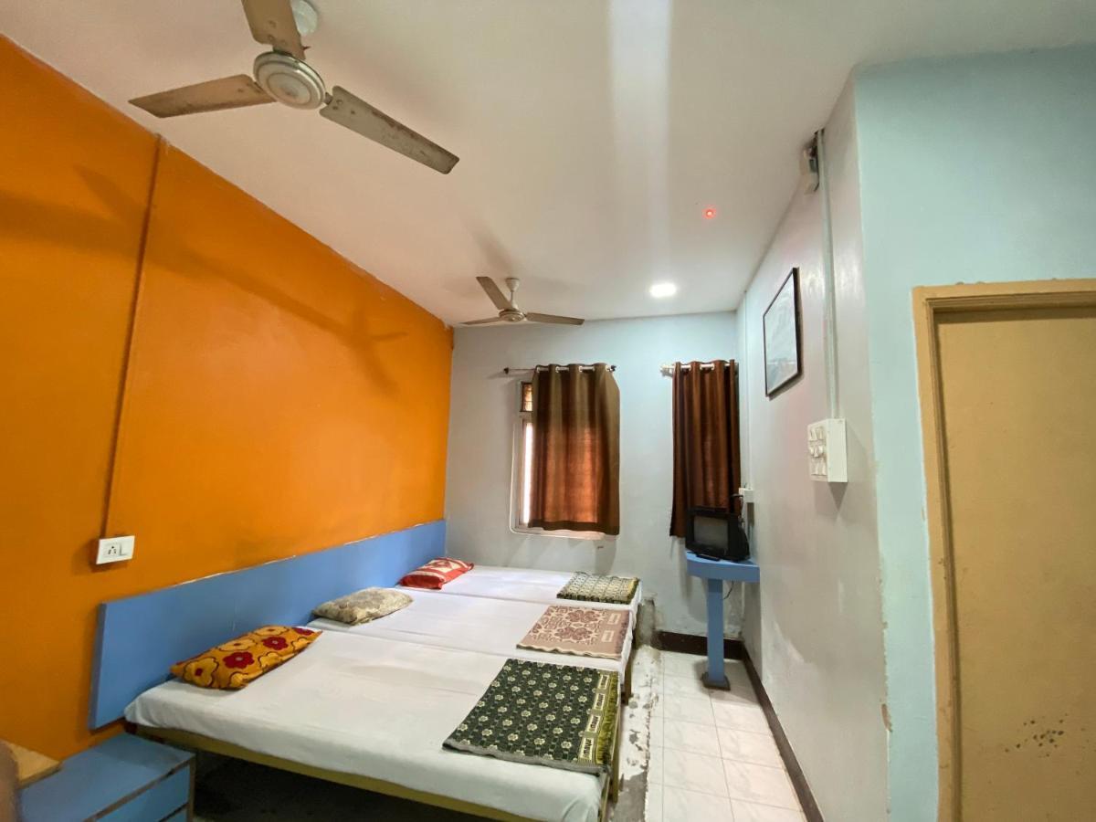Muktai Lodge Solapur Ngoại thất bức ảnh