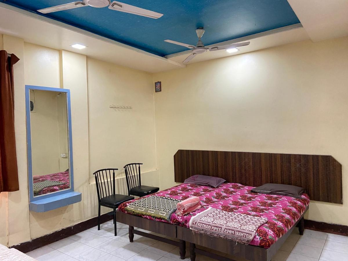 Muktai Lodge Solapur Ngoại thất bức ảnh