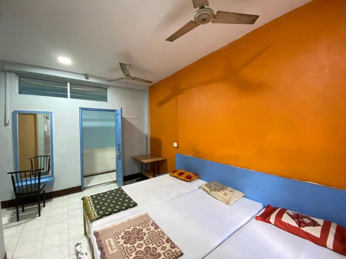 Muktai Lodge Solapur Ngoại thất bức ảnh